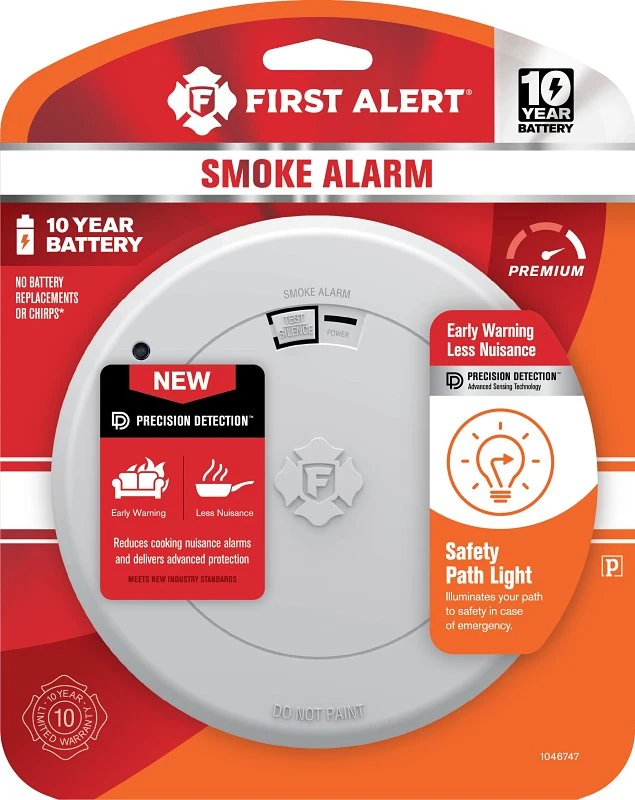 First Alert 1046747 Photoelectric Smoke Alarm with Escape Light, 10-Year Battery