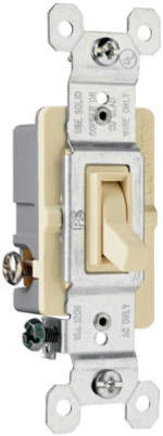 Pass & Seymour 15A Ivory 3-Way Toggle Switch