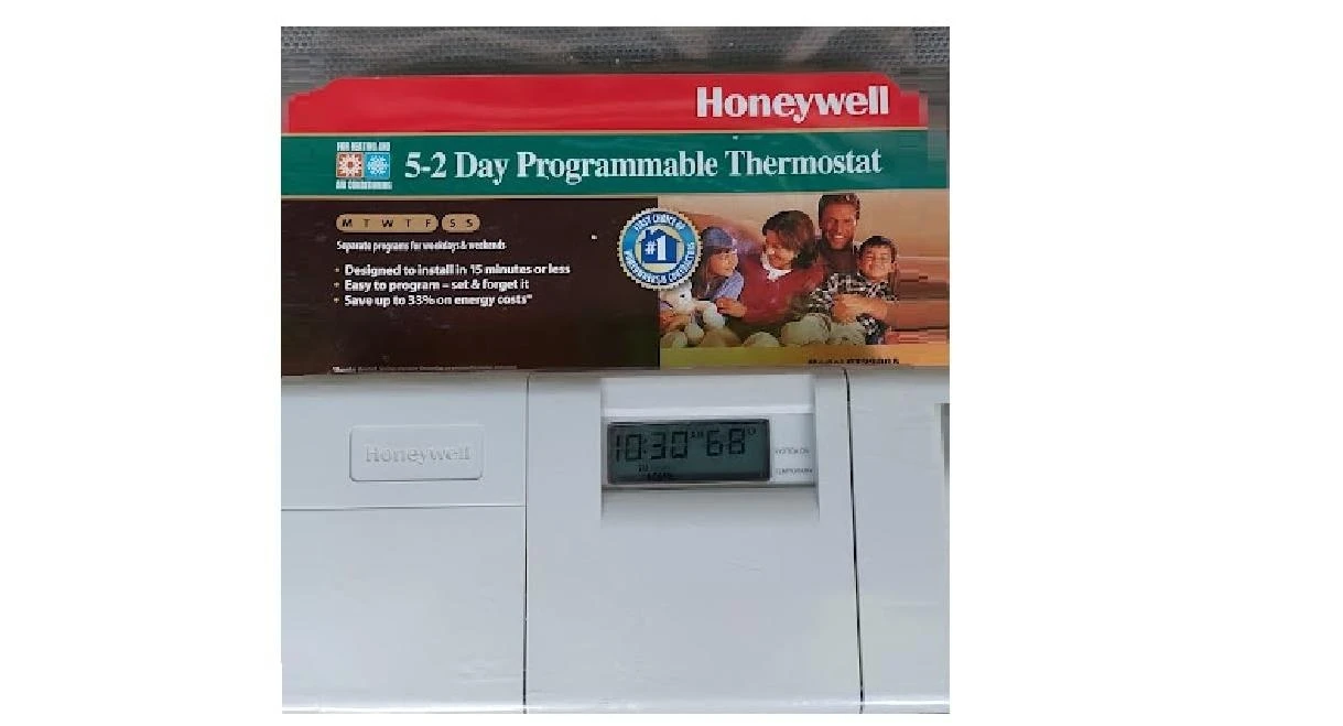 Smart 5-2 Day Programmable Thermostat for Home Comfort