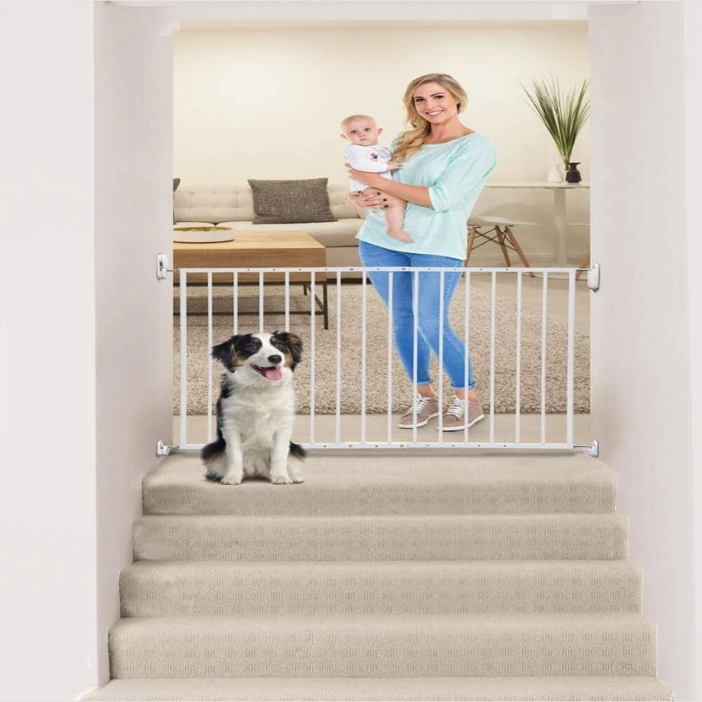 28‑Inch White Child Safety Gate – Secure Home Barrier