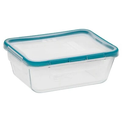 Total Solutions 8-cup Glass Rectangle Storage Container With 4-latch Lid