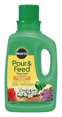 Miracle-Gro 3006002 Pour & Feed Plant Food, 32 Fl. oz.
