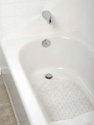 15.7" X 27.5" Clear Bubble Bath Mat