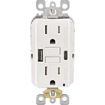Leviton R02-GUAC1-0BW SmartlockPro USB Charging GFCI Outlet, White, 15A